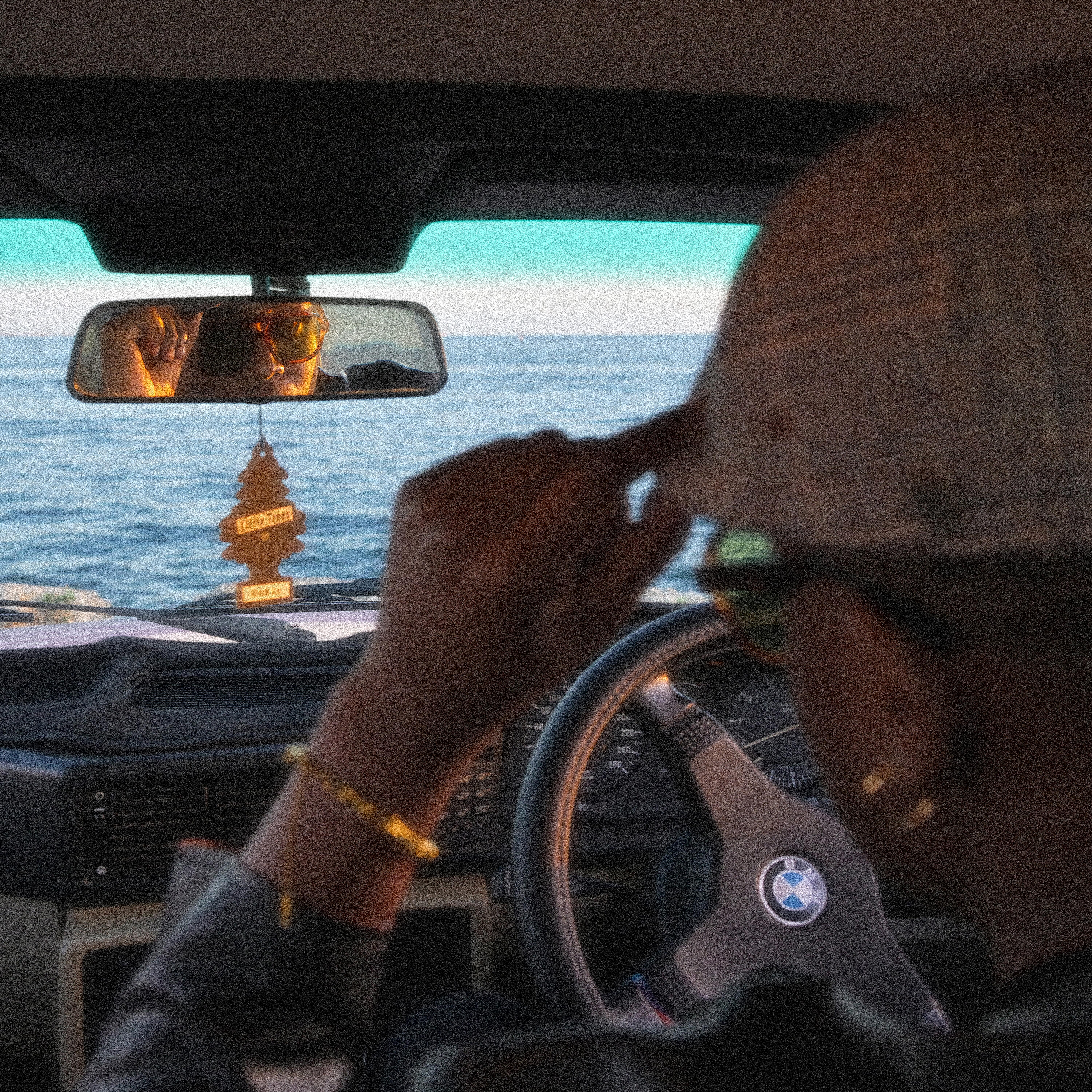 Релиз Santa Monica