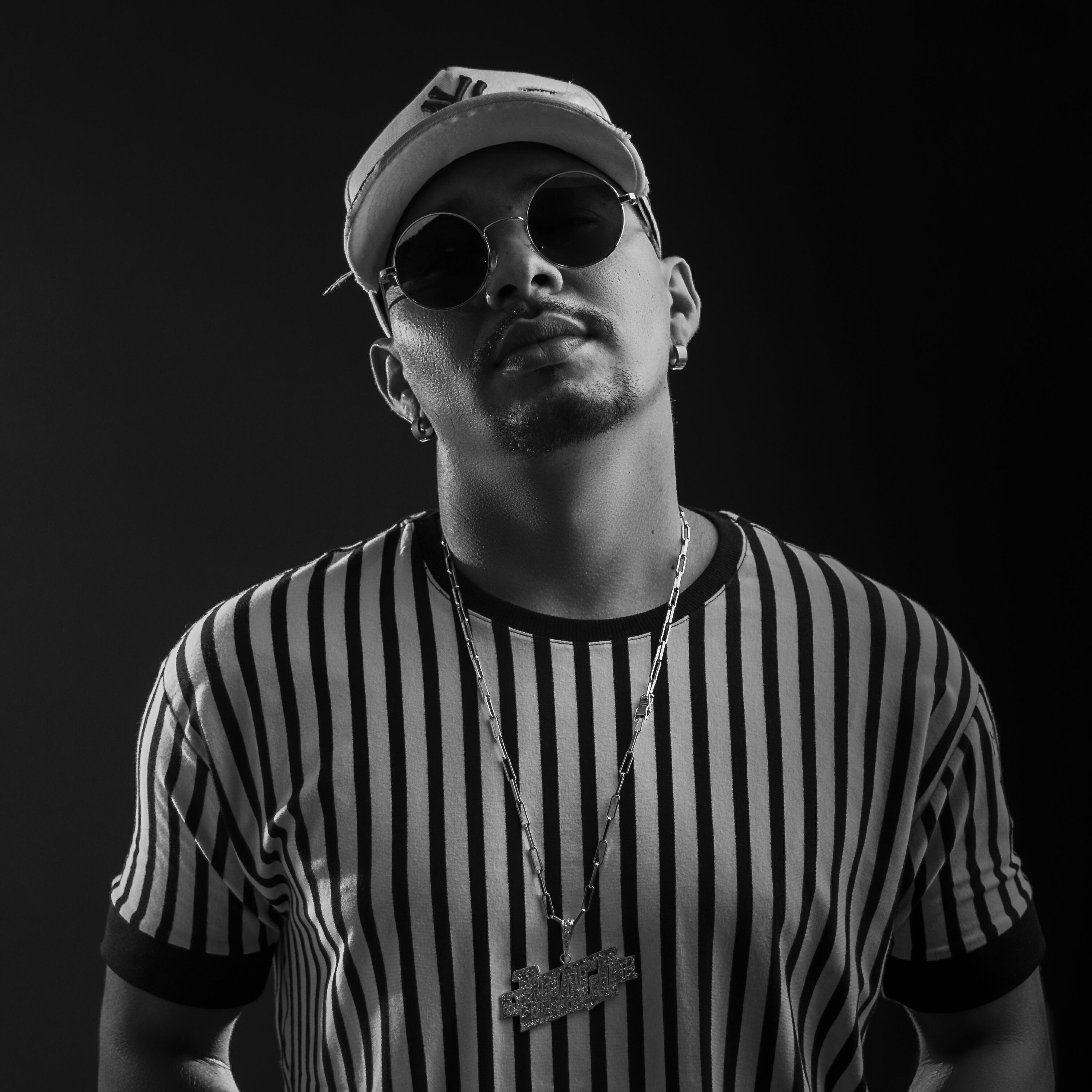 Скачать песню MC NITO, Peroni Malvadona, Mc Kesley Da Vs, Dj thiago fb - Divertidamente бесплатно в MP3 для Android и iOS
