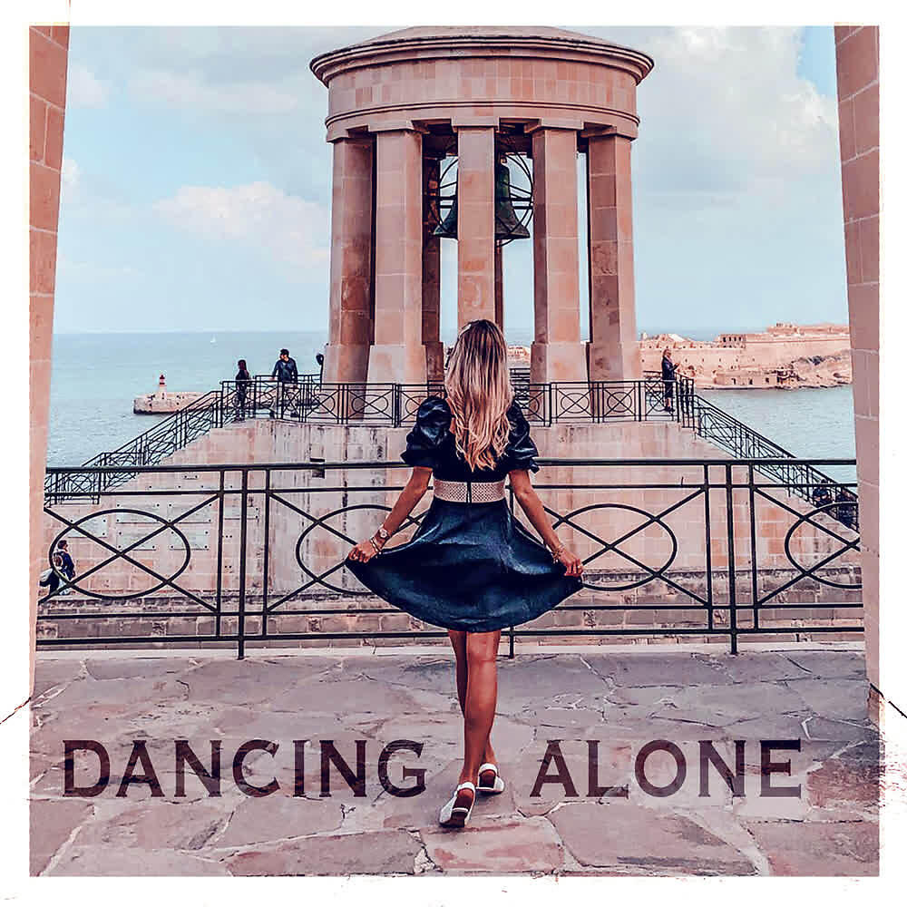 Релиз Dancing Alone