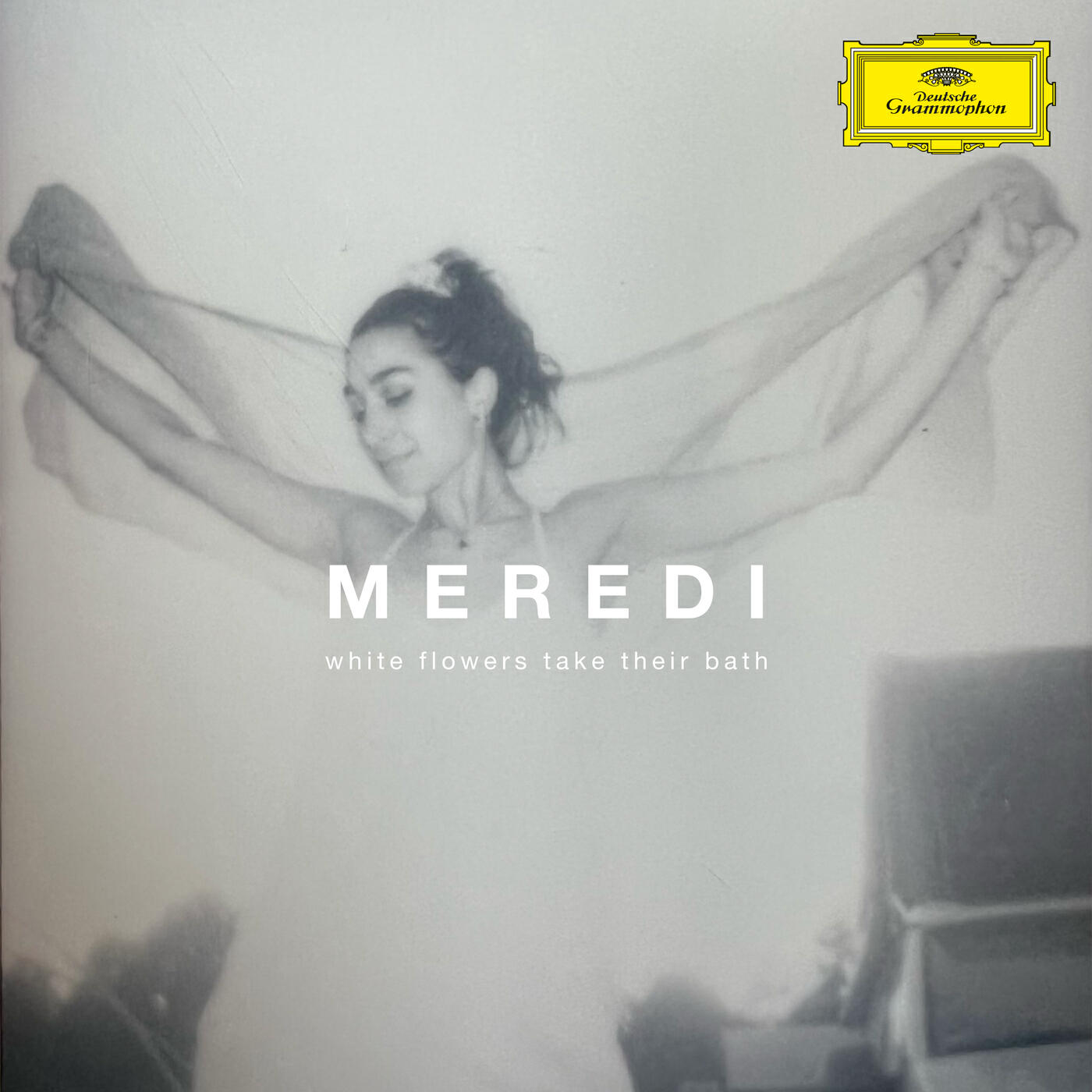 Релиз Meredi: White Flowers Take Their Bath (Version for Piano)