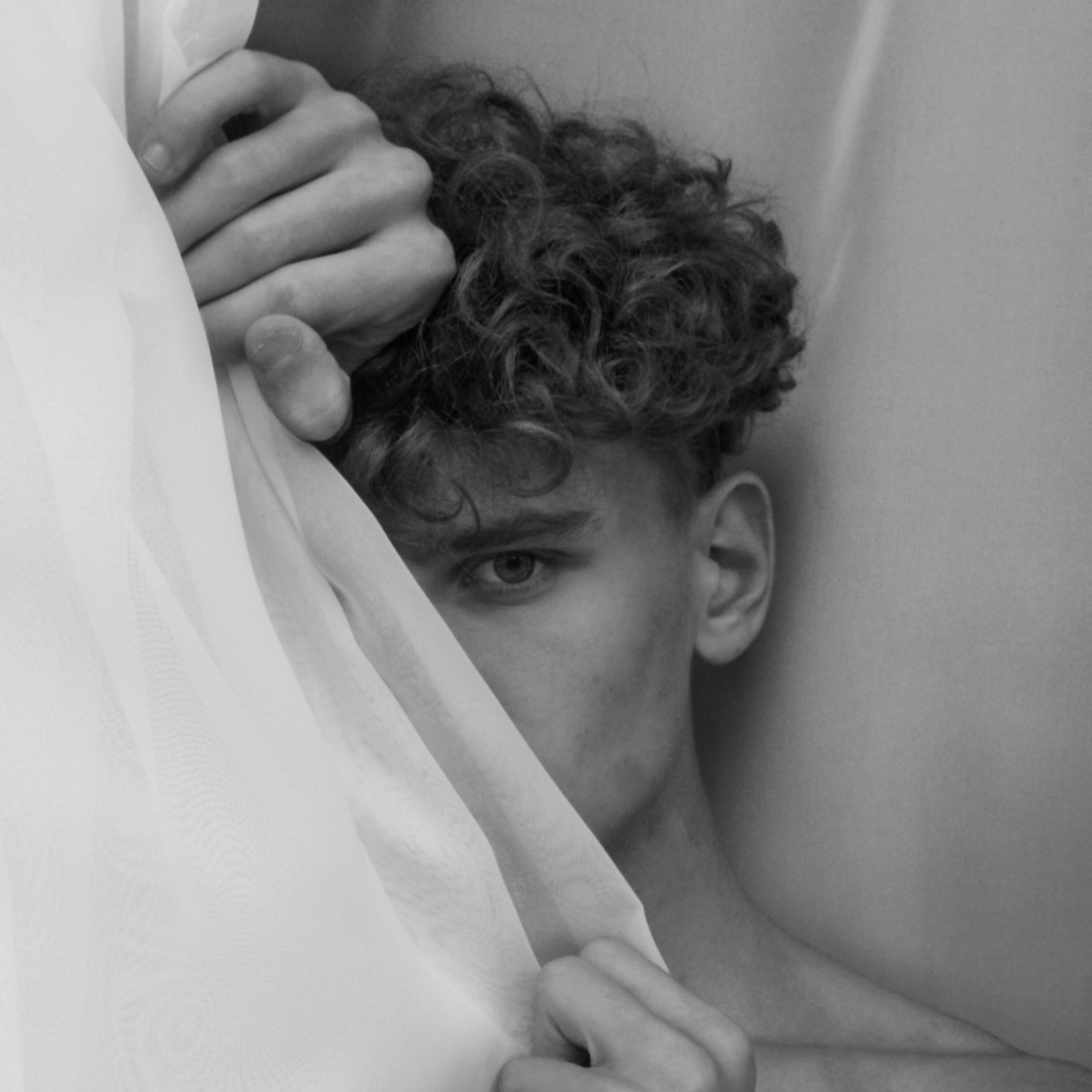 Релиз Антисоциален