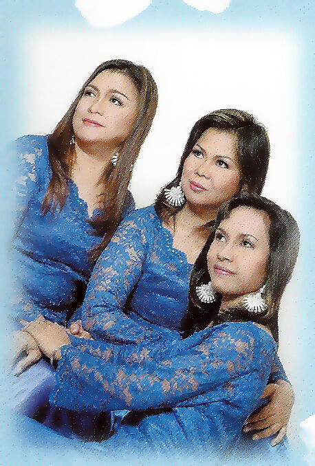 Gloria Trio