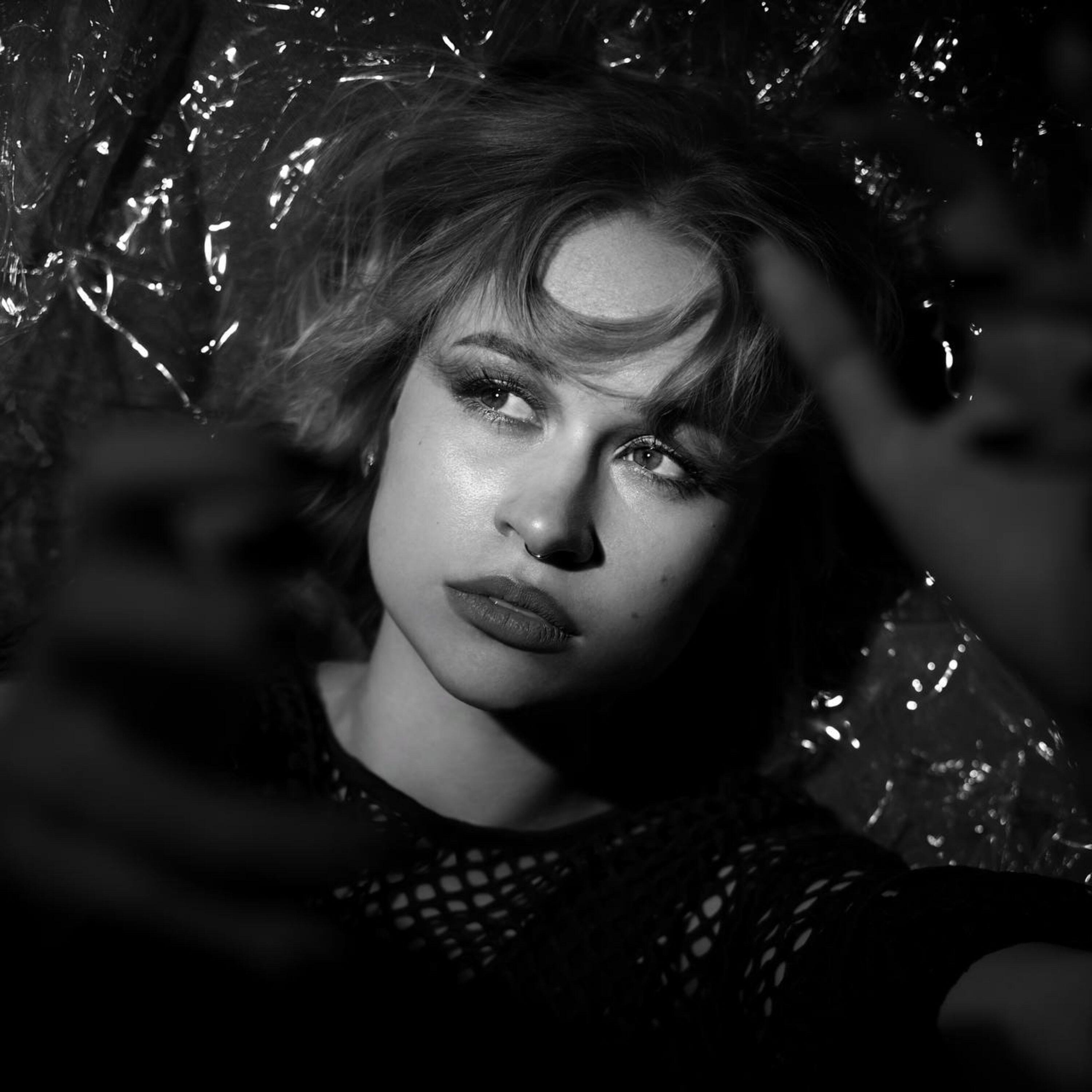 Релиз пальцы рук