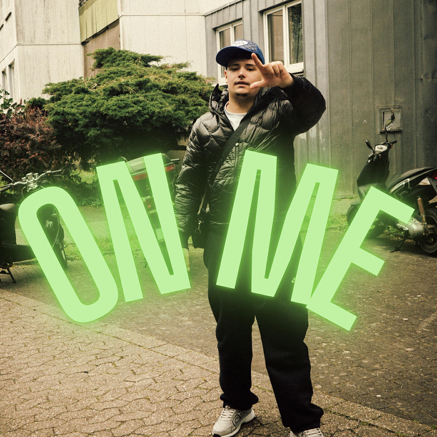 Релиз On Me