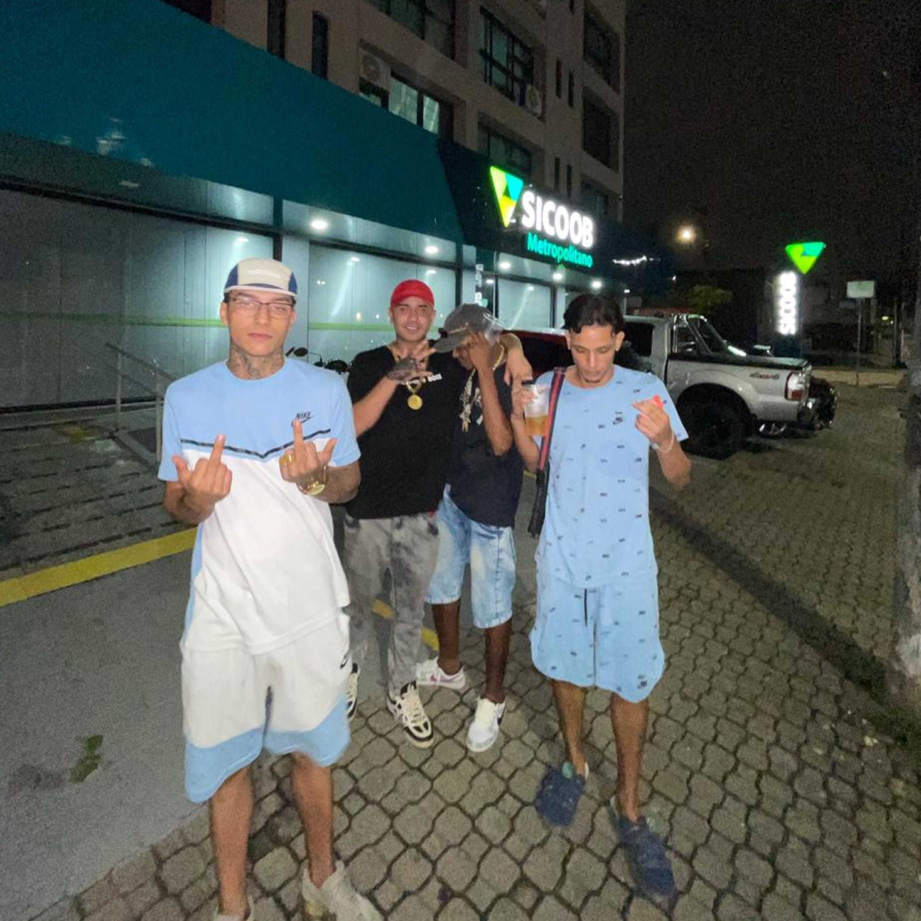 Релиз Olho No Olho