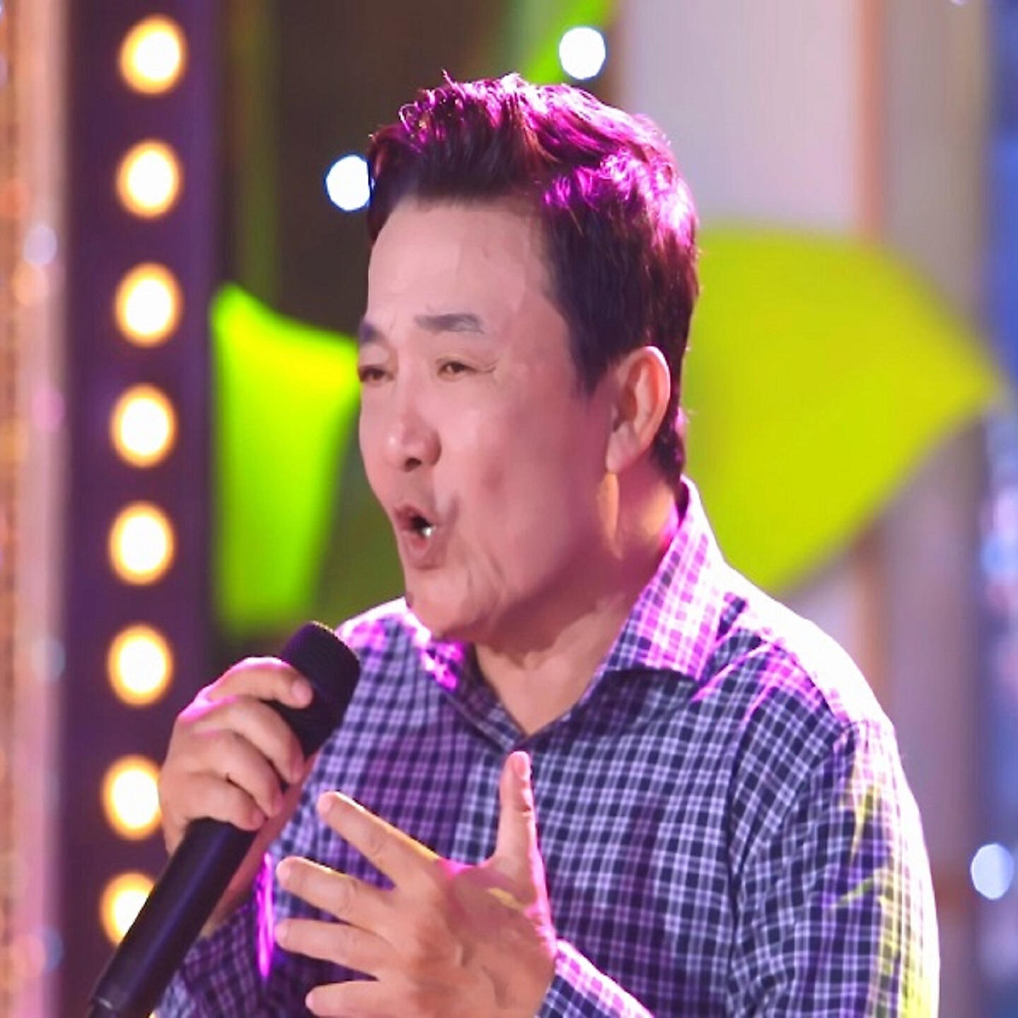 Релиз Trăm Nhớ Ngàn Thương
