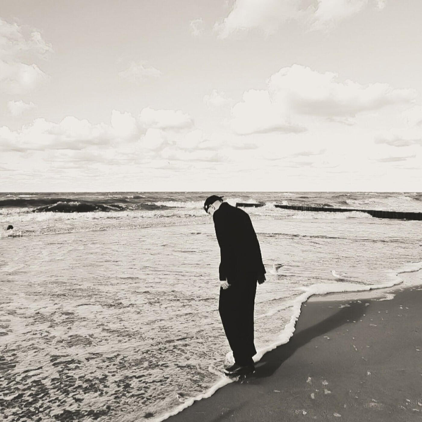 Релиз Через сотни лет