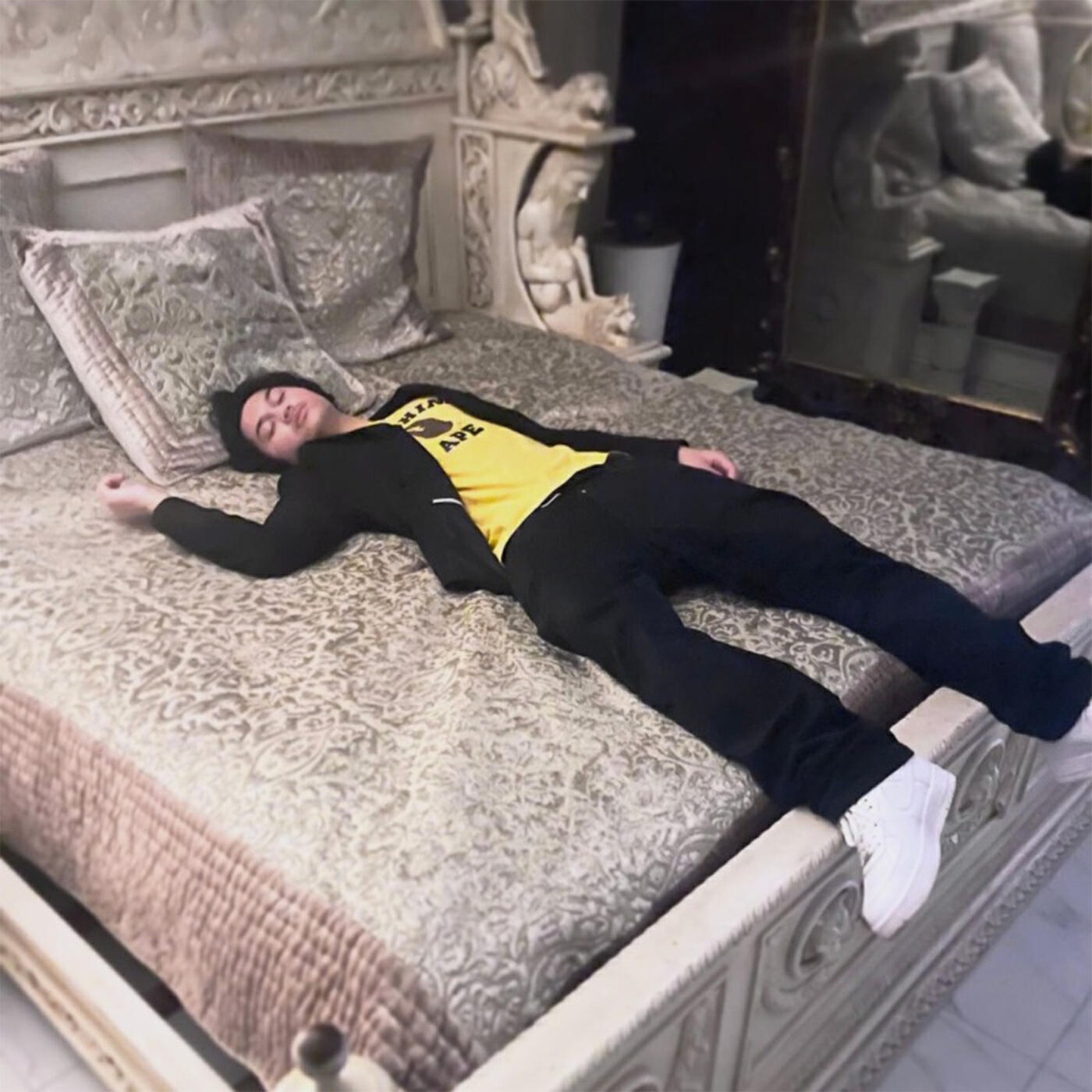 Релиз Metamorphosis