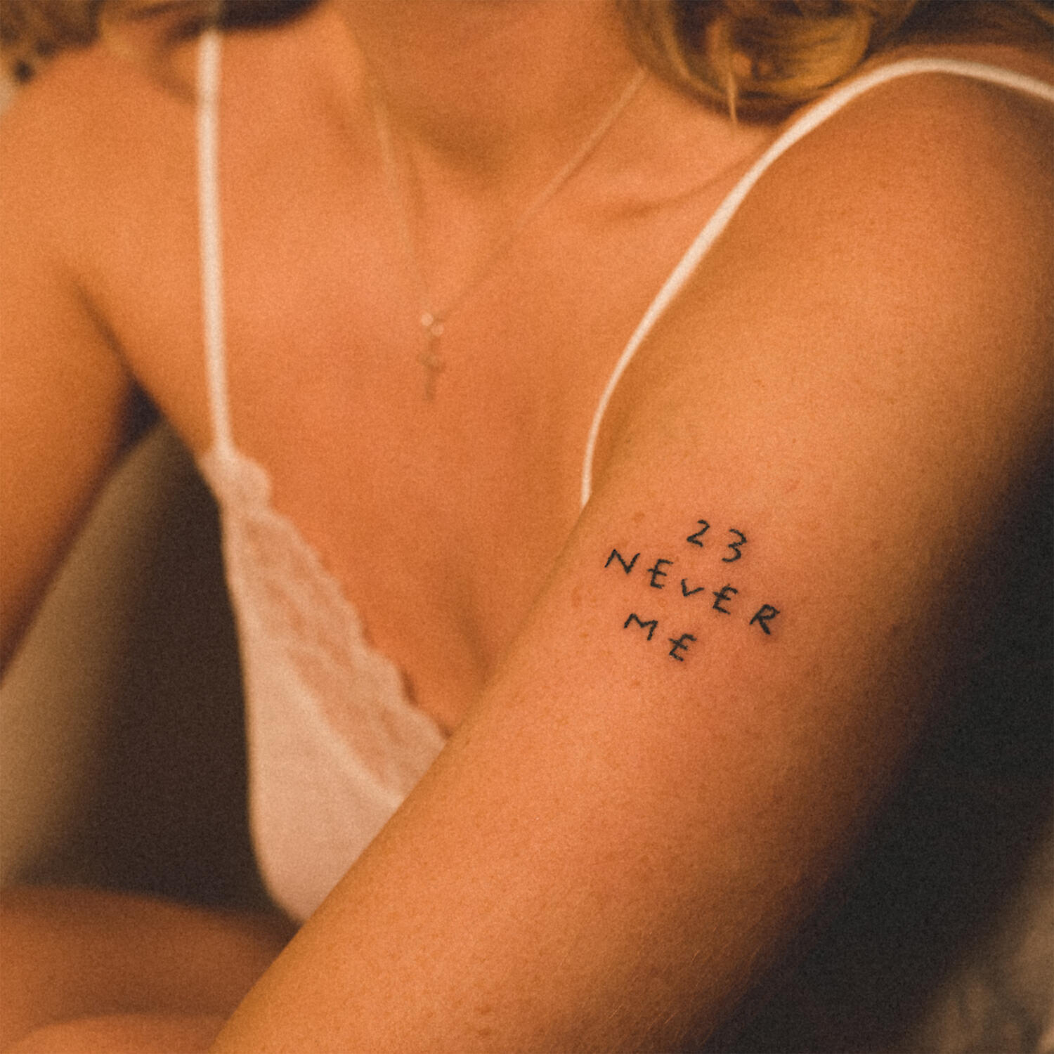 Релиз 23, Never Me