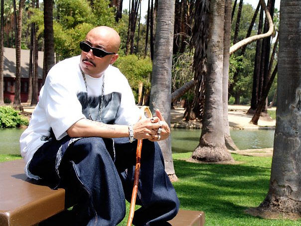 Mr.Capone-E