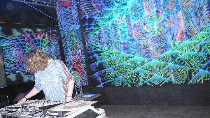 NeoNglo