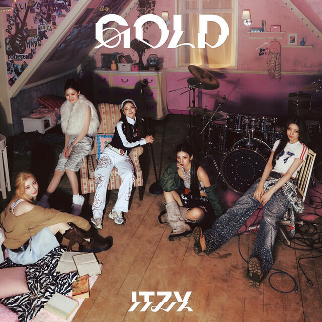 Постер альбома GOLD (English Ver.)