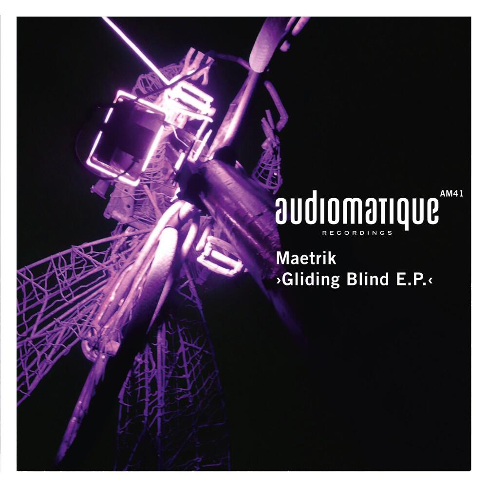 Релиз Gliding Blind