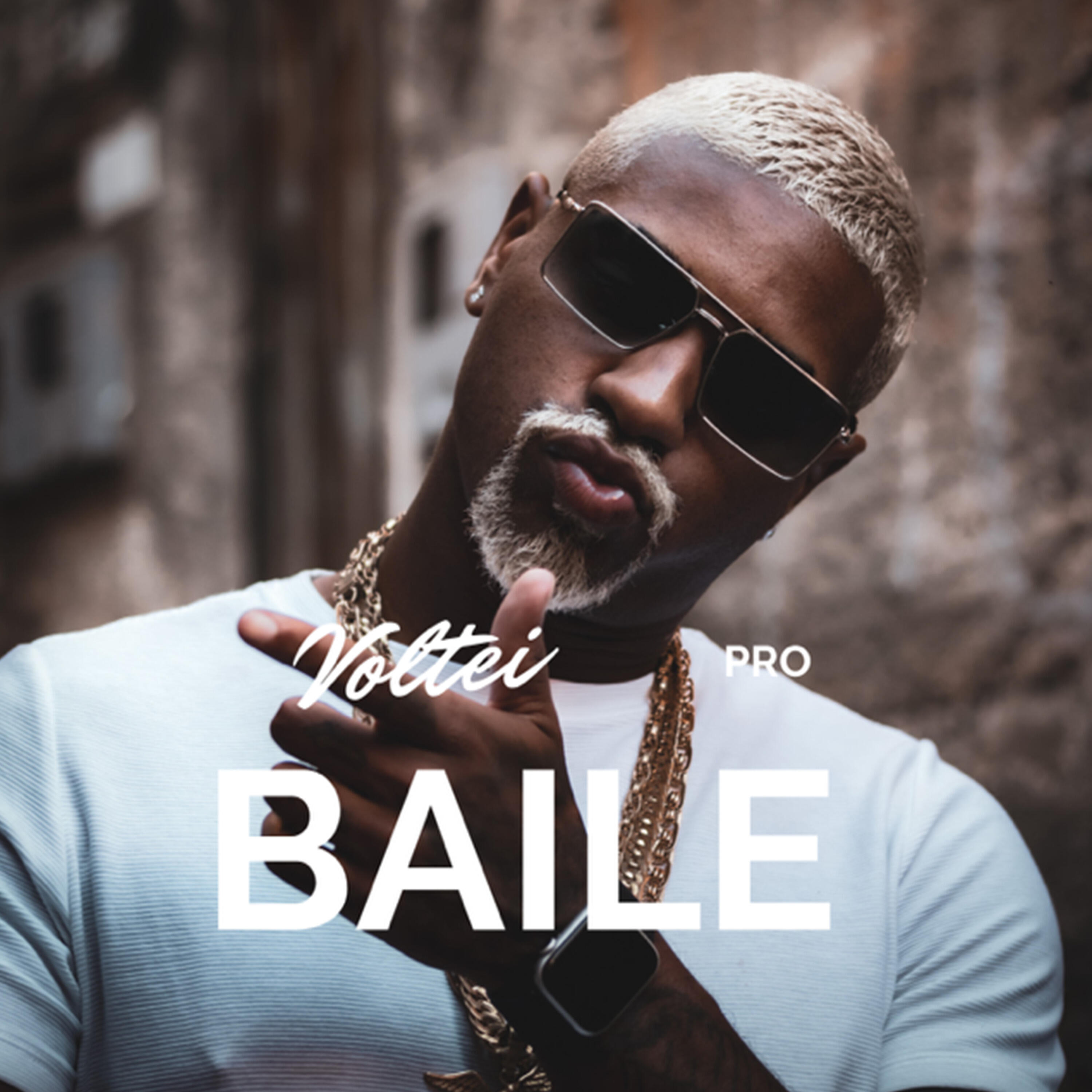 Скачать песню Mc Junior Pk, DJ Marcus Vinicius - Voltei pro Baile бесплатно в MP3 для Android и iOS