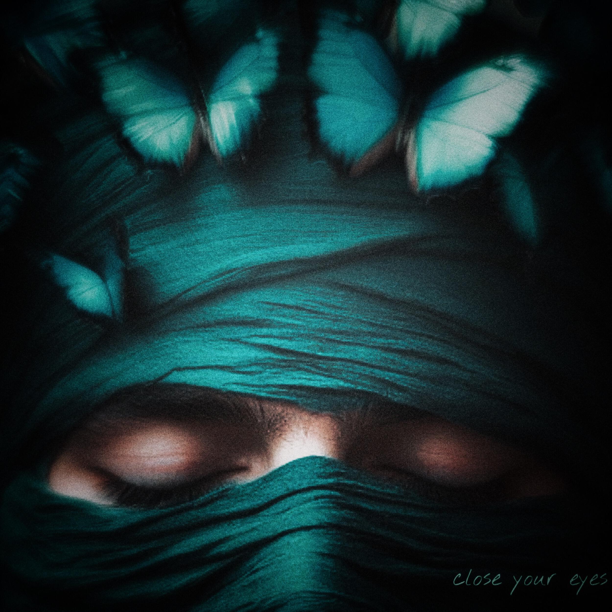 Релиз close your eyes