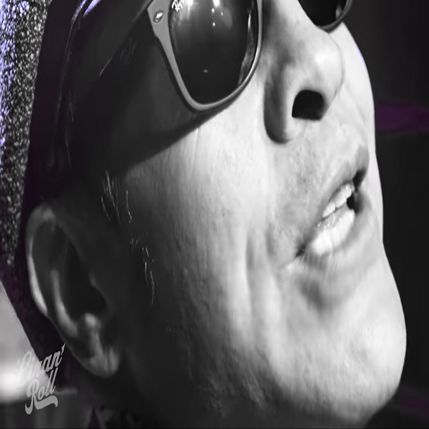 Релиз Un Sentimiento