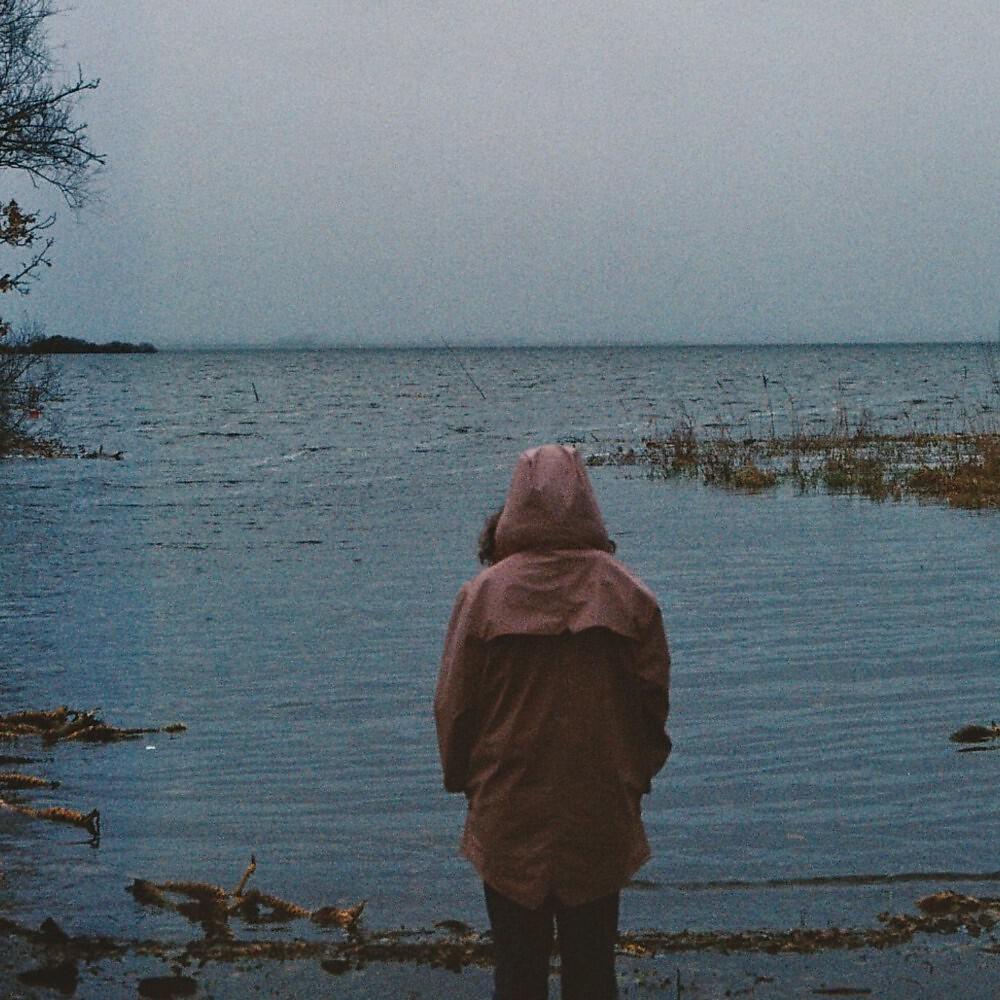 Релиз Au-delà