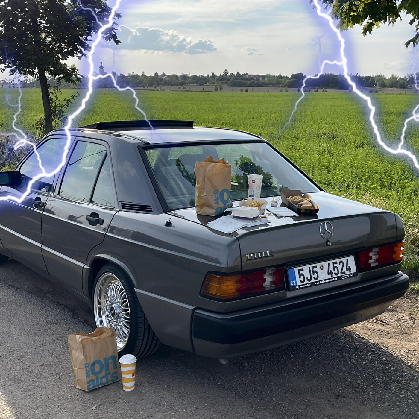 Релиз Na Parkovišti