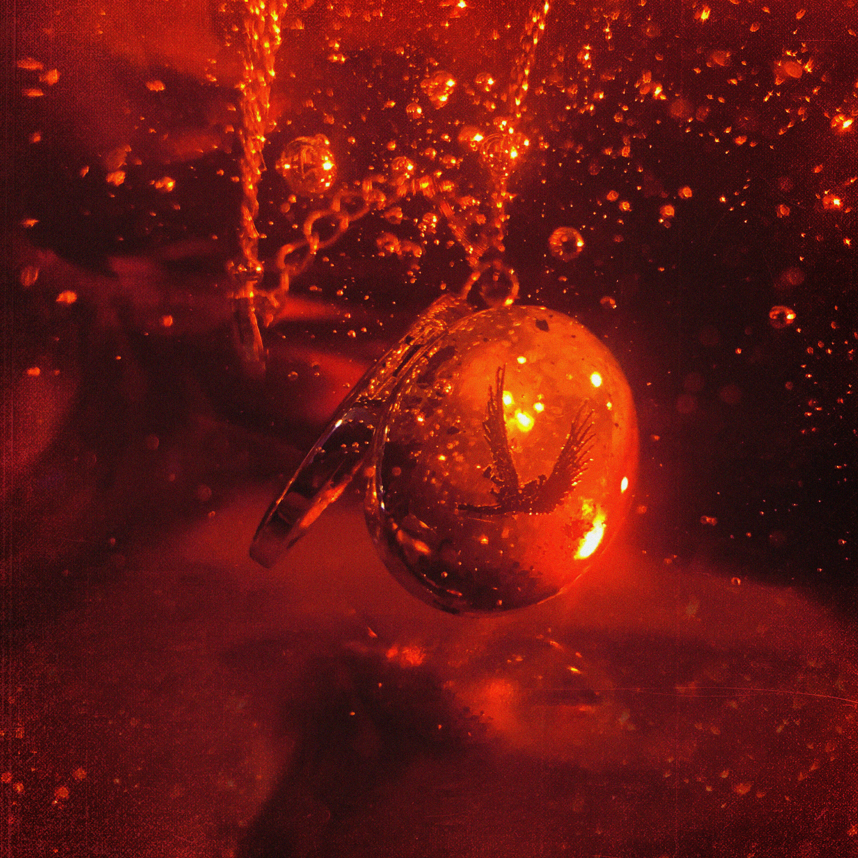 Релиз Dark Love (ft. Aaron Gillespie)