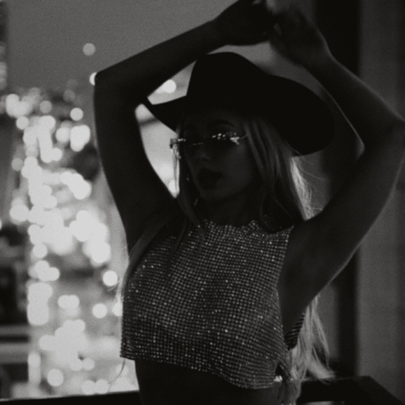 Релиз Hold My Drink
