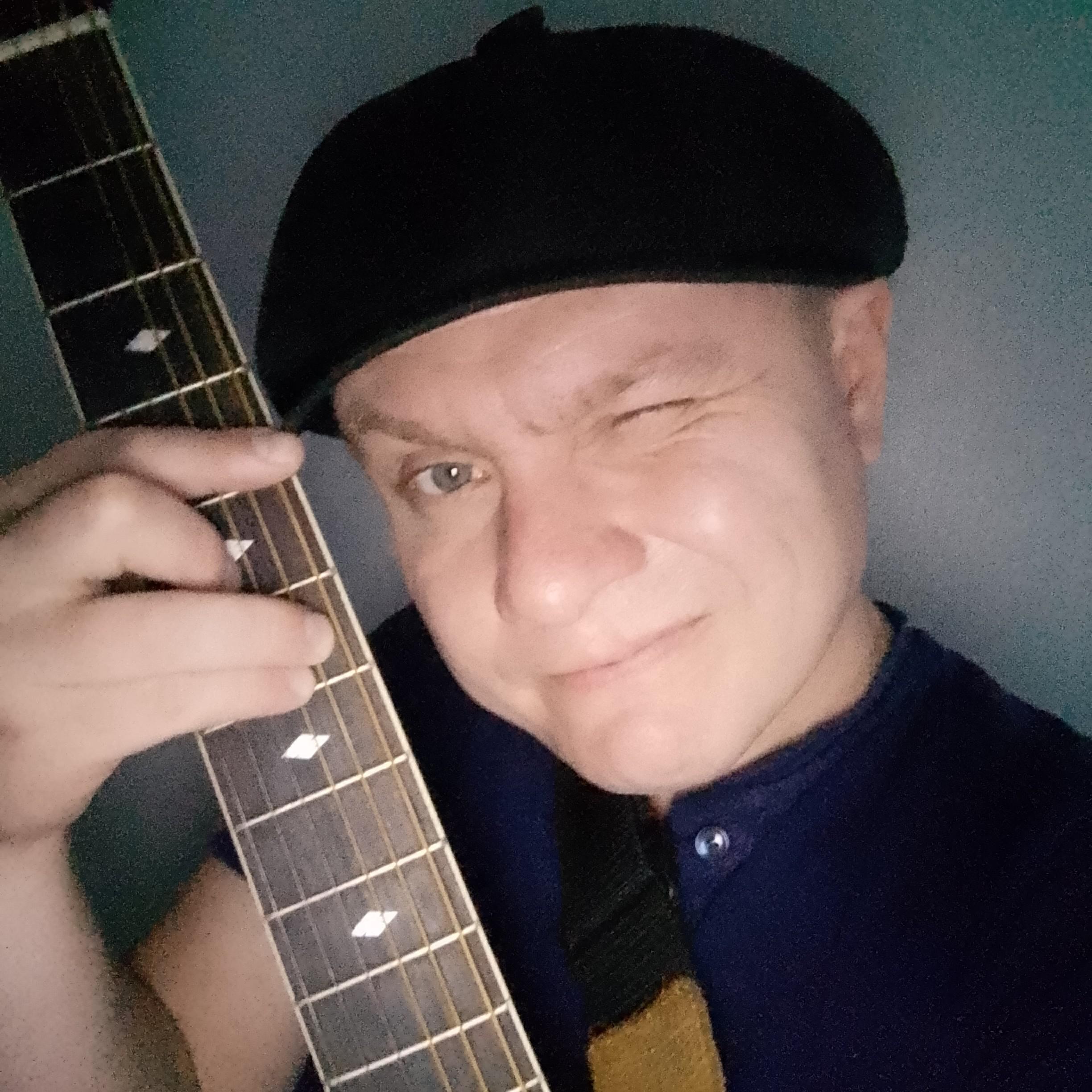 Андрей Перов