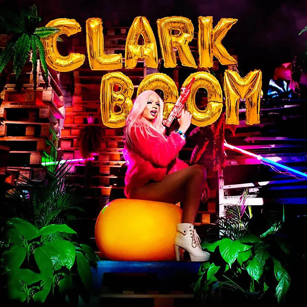 Скачать песню Lia Clark - TOME CUrtindo бесплатно в MP3 для Android и iOS