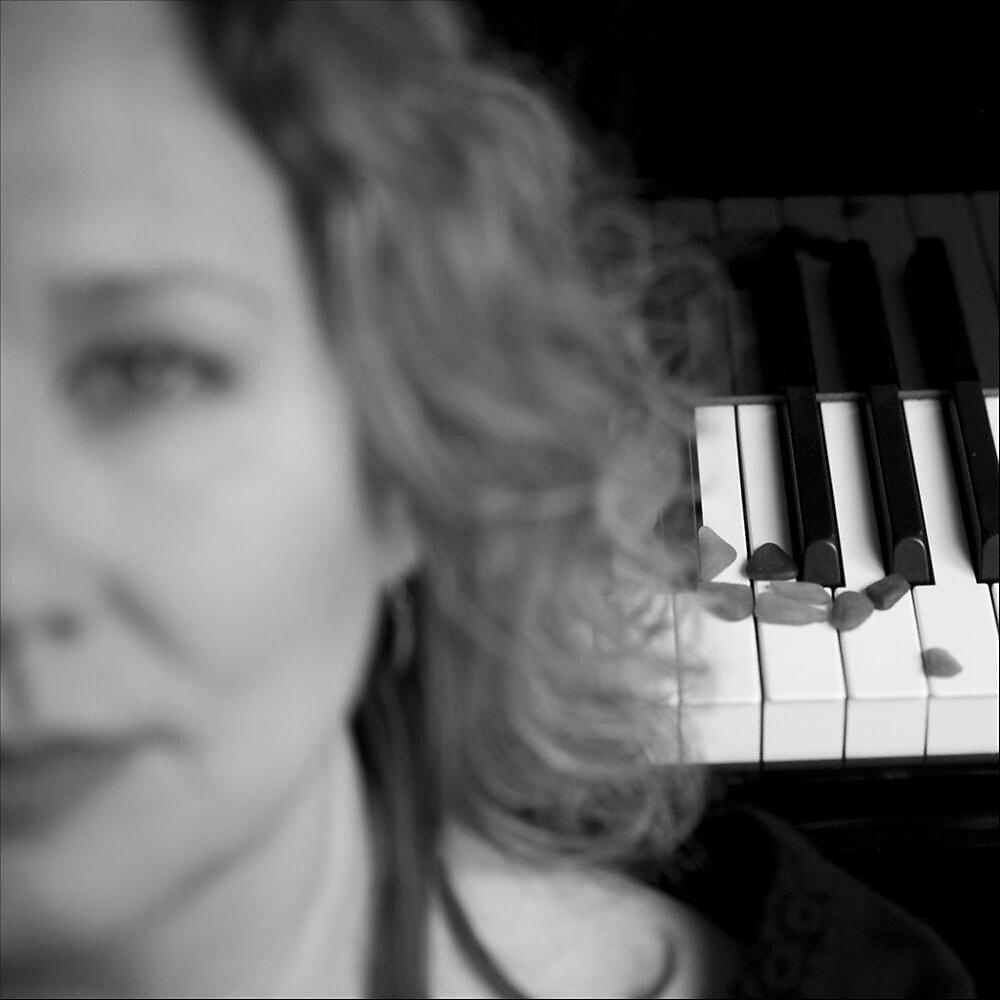 Релиз Elliott Carter Piano Sonata