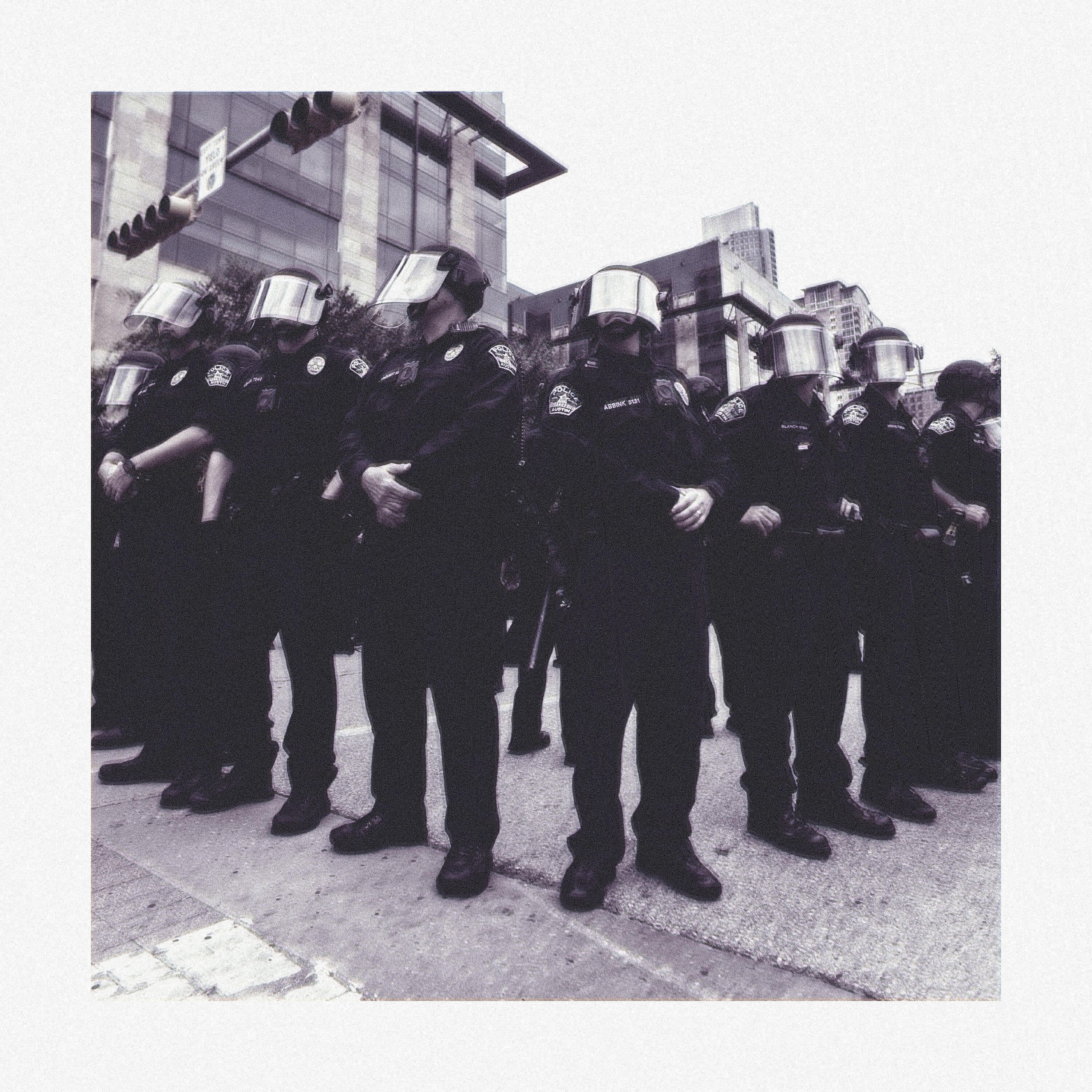 Релиз Mavi Ceketliler