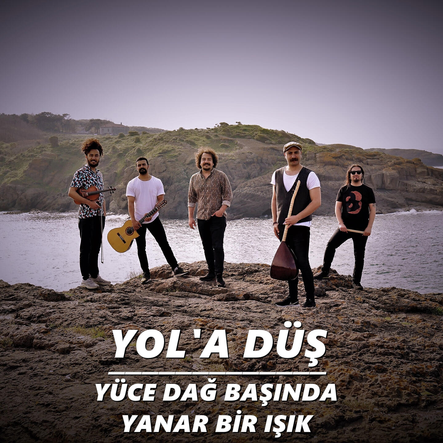 Релиз Yüce Dağ Başında Yanar Bir Işık