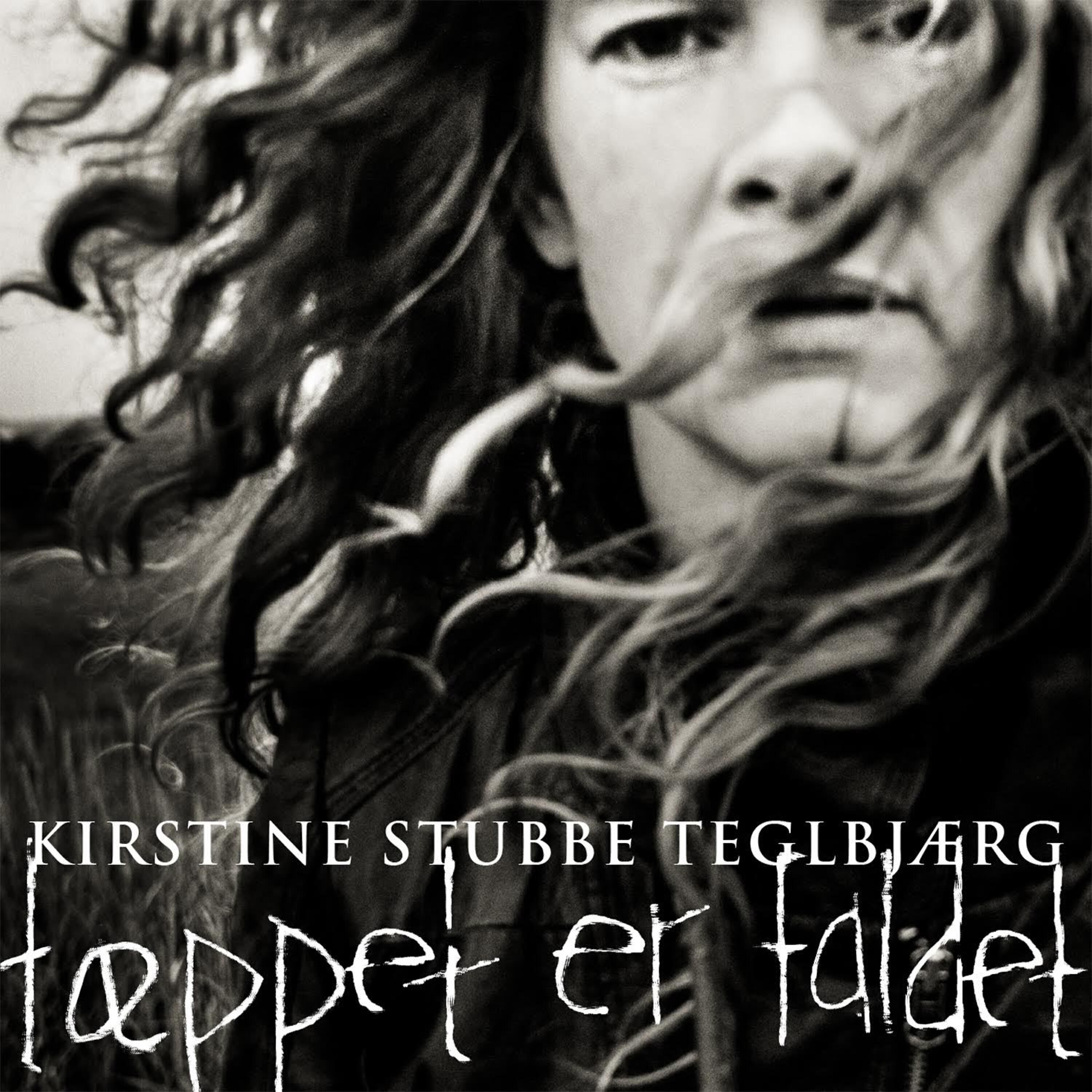 Релиз Tæppet Er Faldet