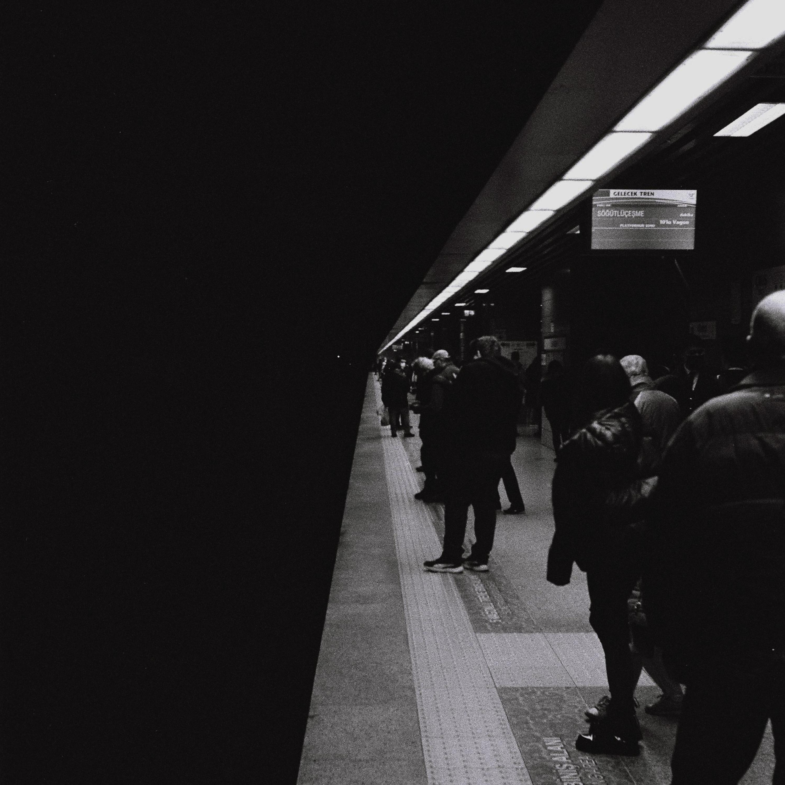 Релиз Hızlı Tren