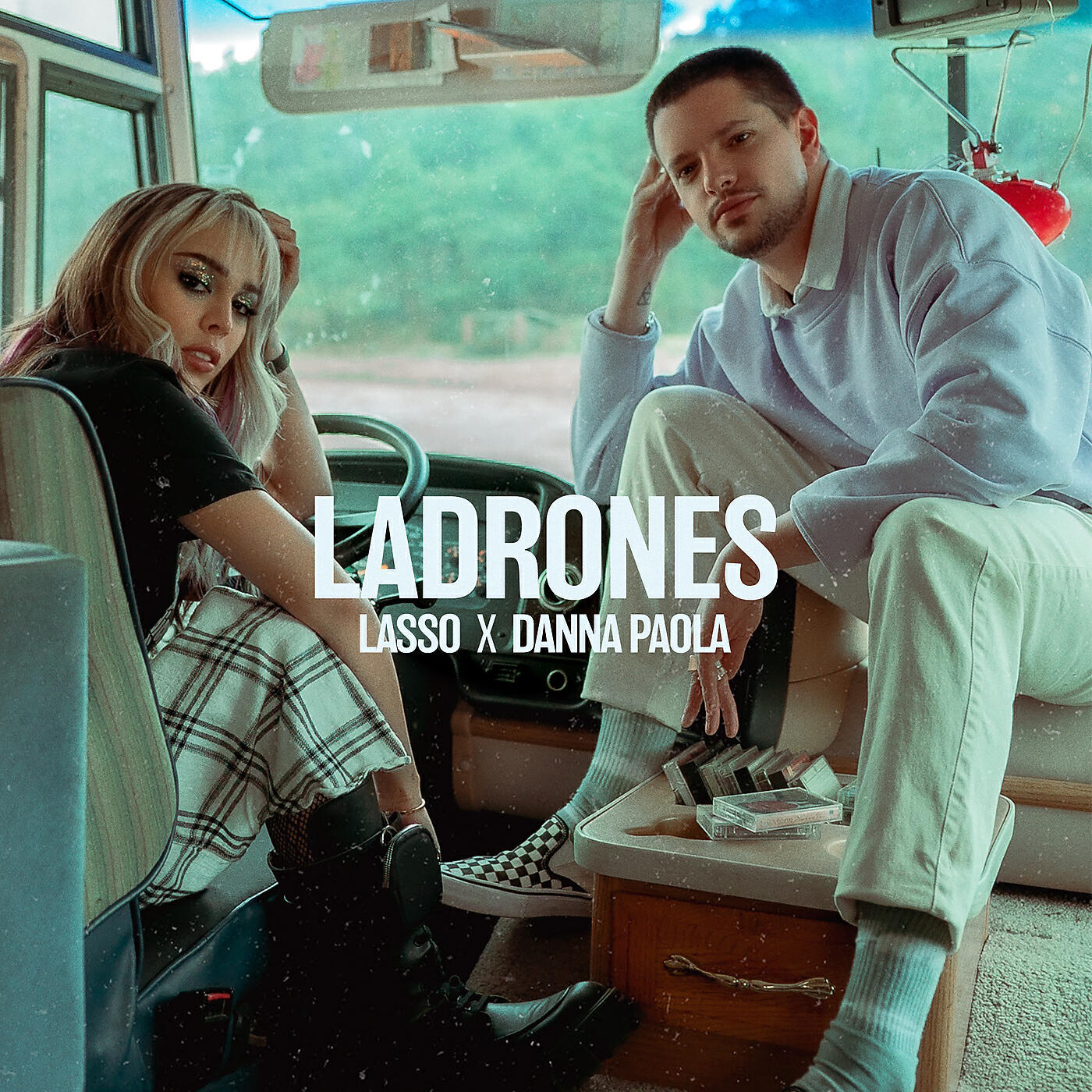 Релиз Ladrones