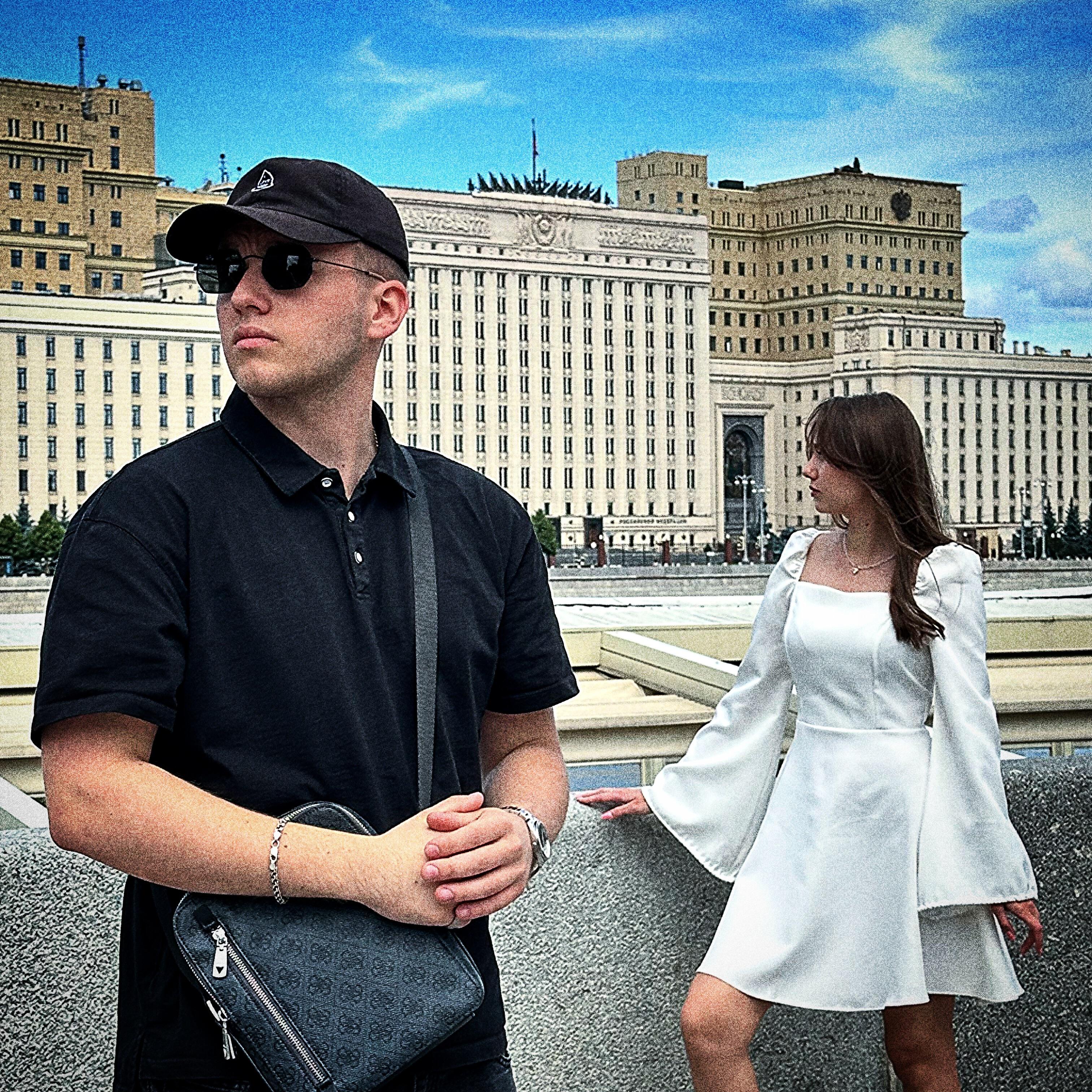 Постер альбома Москва не спит