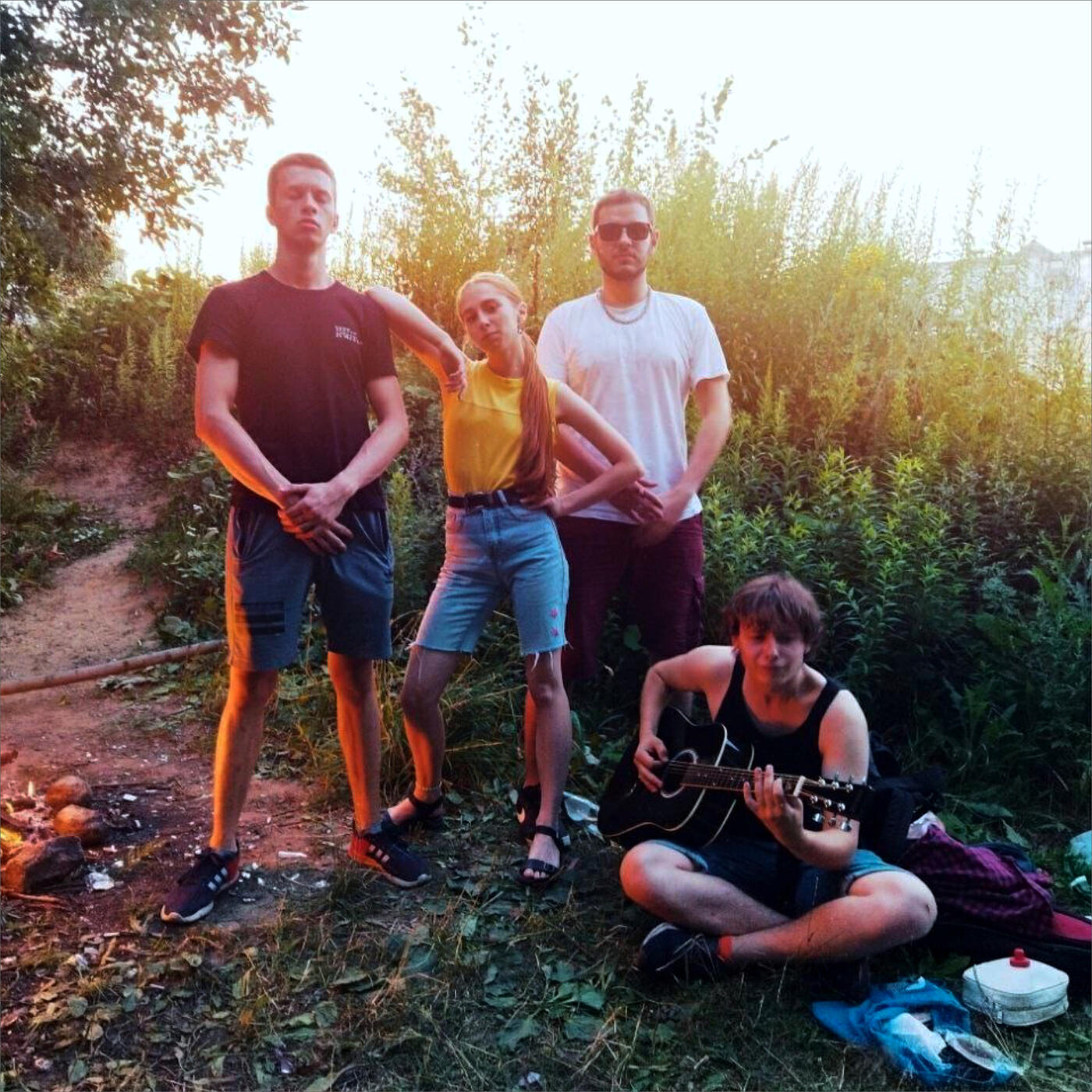Релиз Далеко