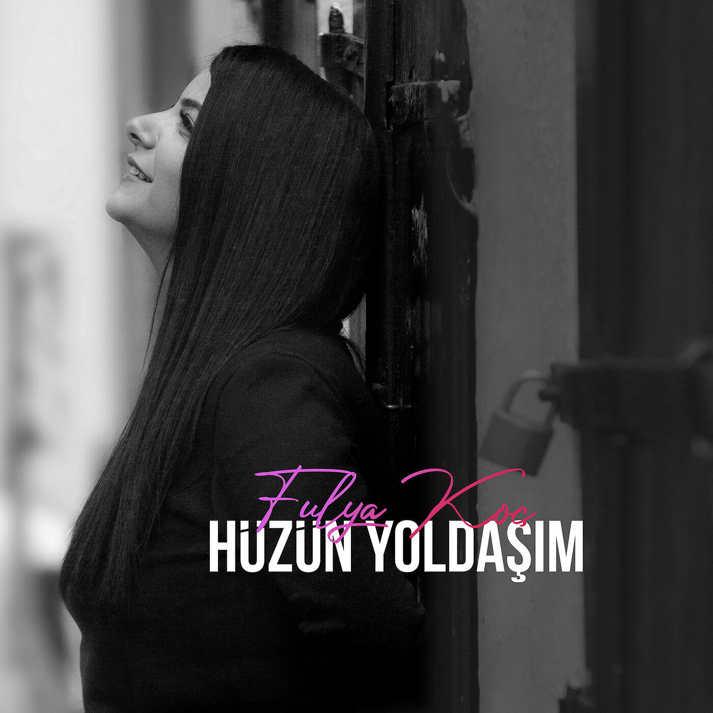 Релиз Hüzün Yoldaşım