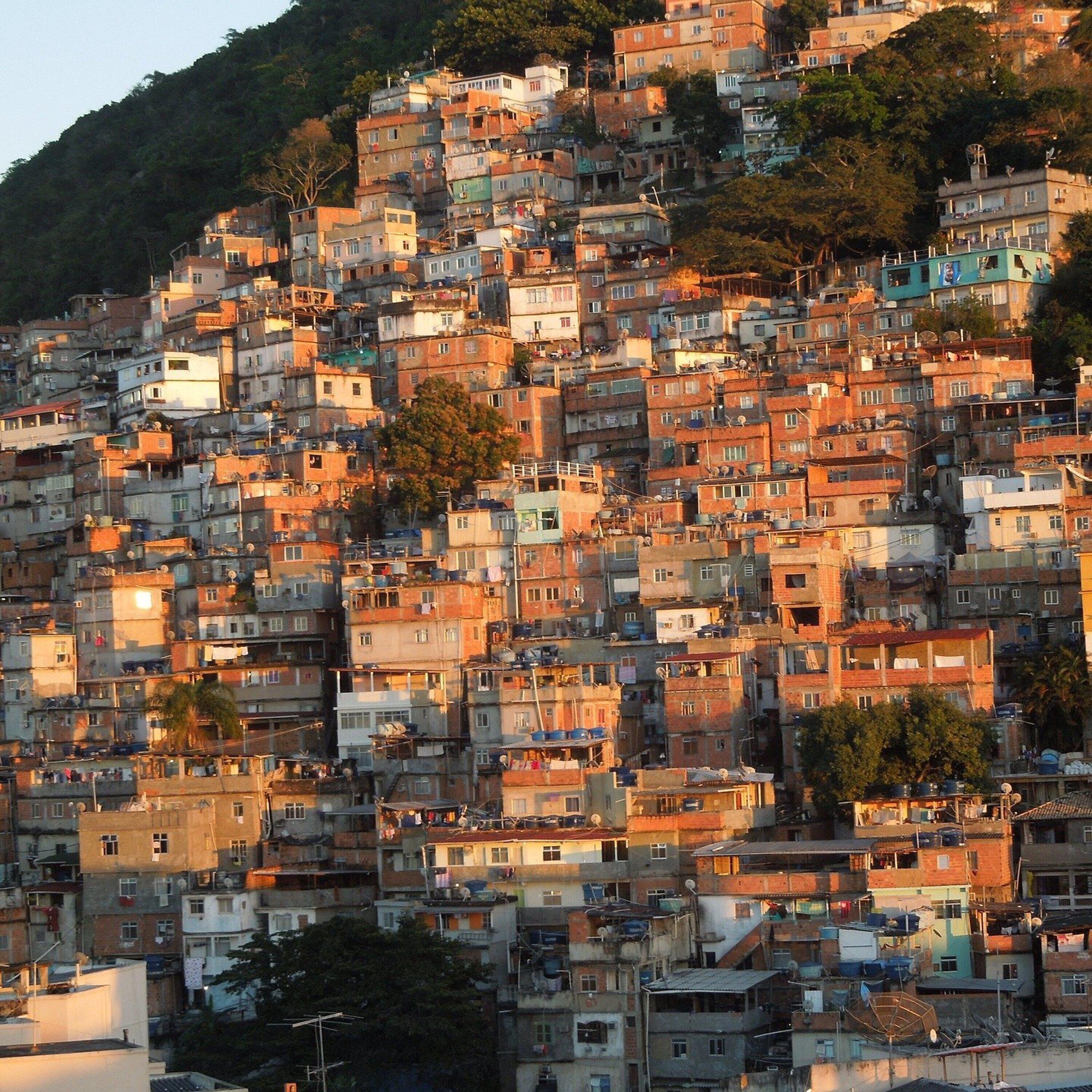Релиз Favela