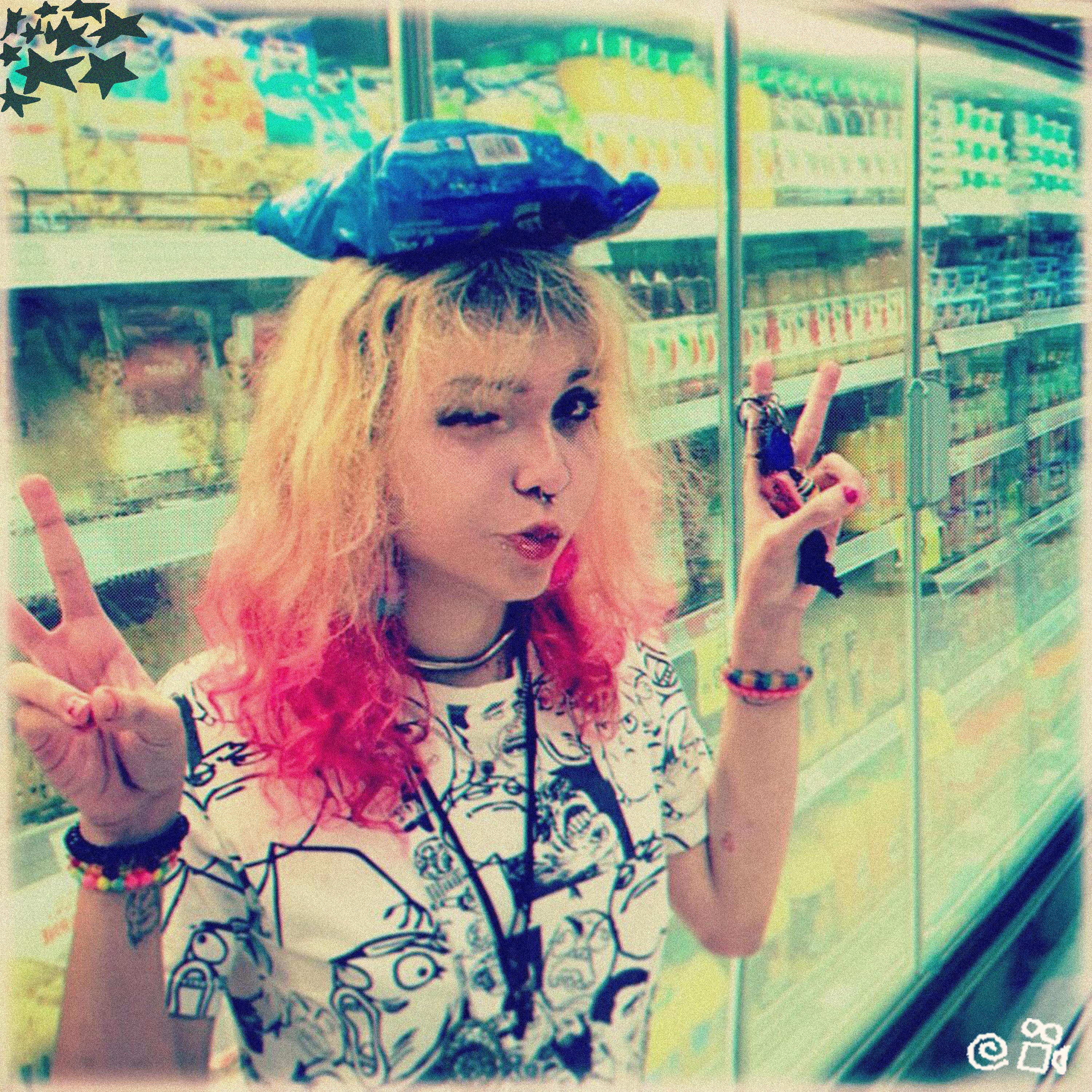 Релиз She's so crazzzzzzzy! Love her!!!