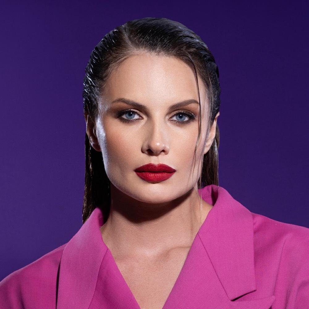 Ева Власова