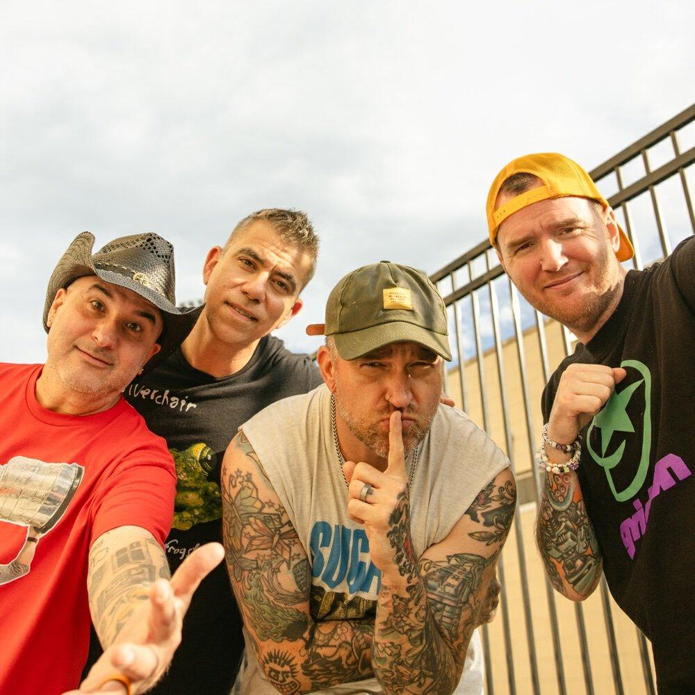 New Found Glory - слушать песни онлайн бесплатно на Zvuk.com