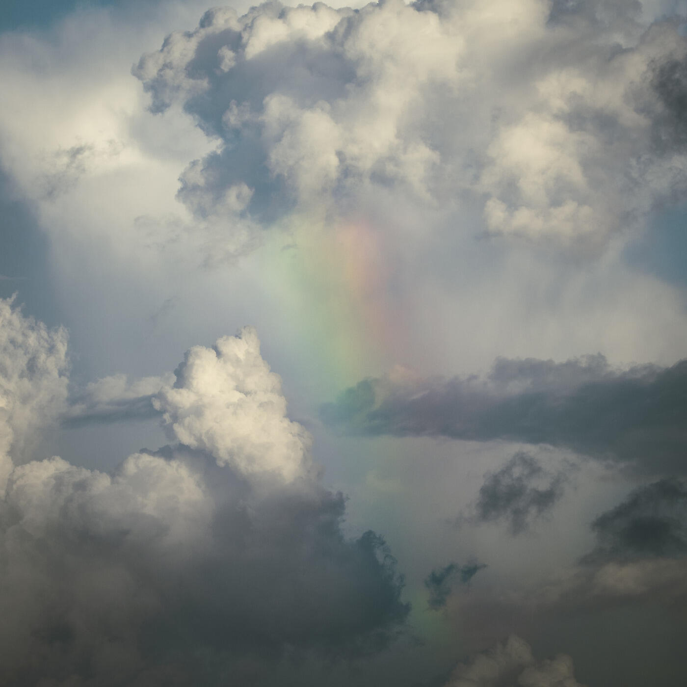 Релиз Sun Through the Clouds