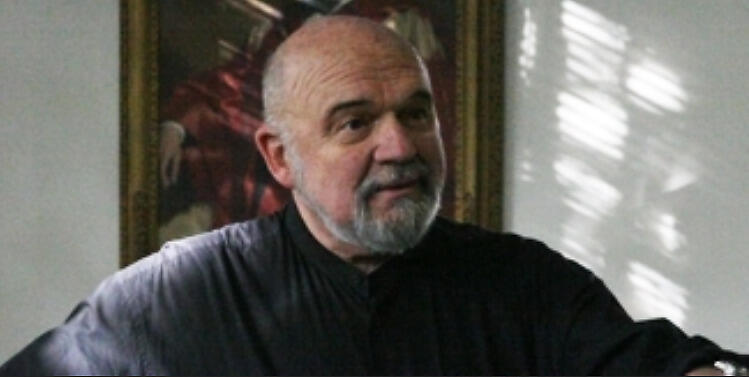Robert Tear