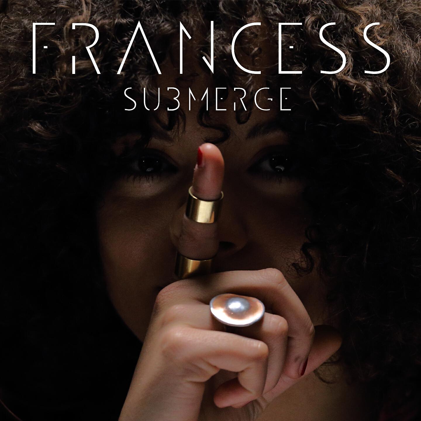 Релиз Submerge