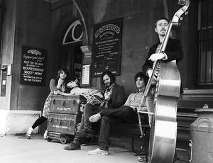 Polly And The Billets Doux