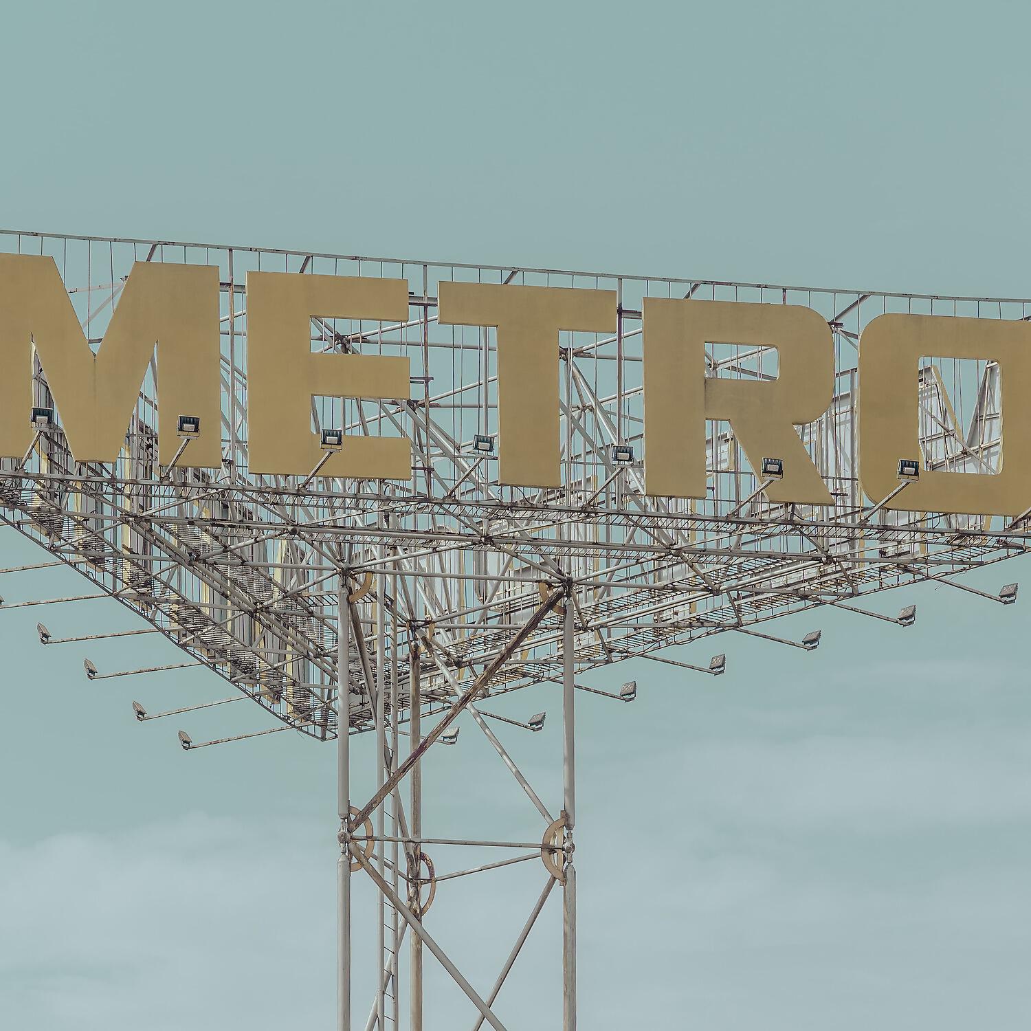 Релиз Metro