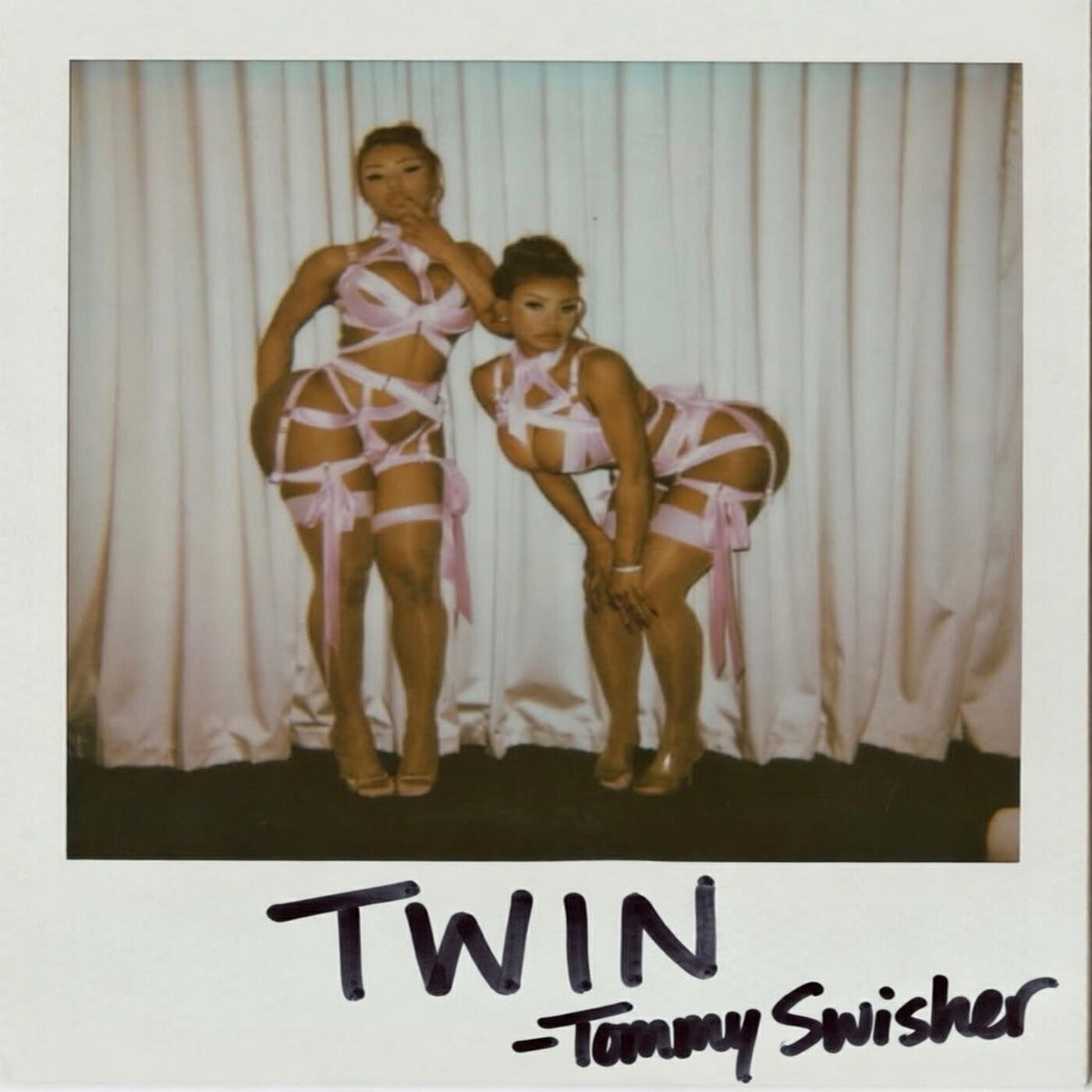 Релиз Twin