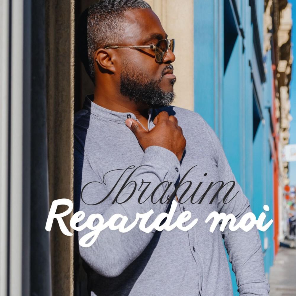 Релиз Regarde moi