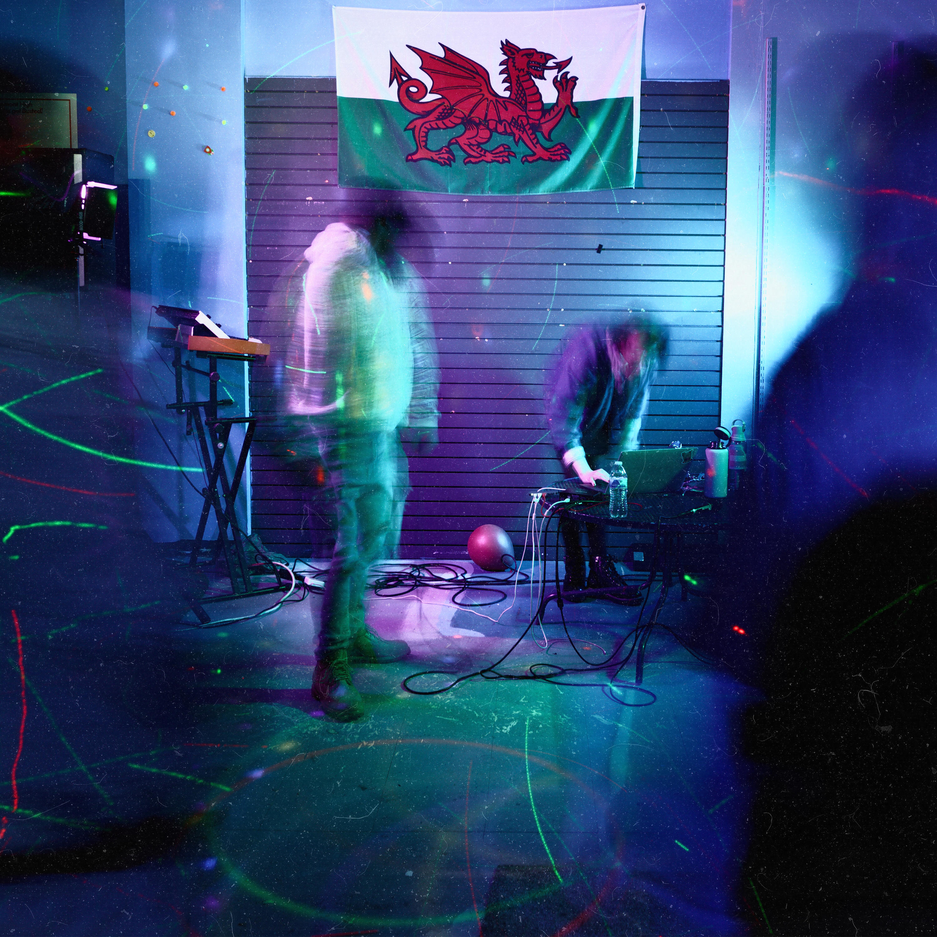Релиз FLOAT BACK
