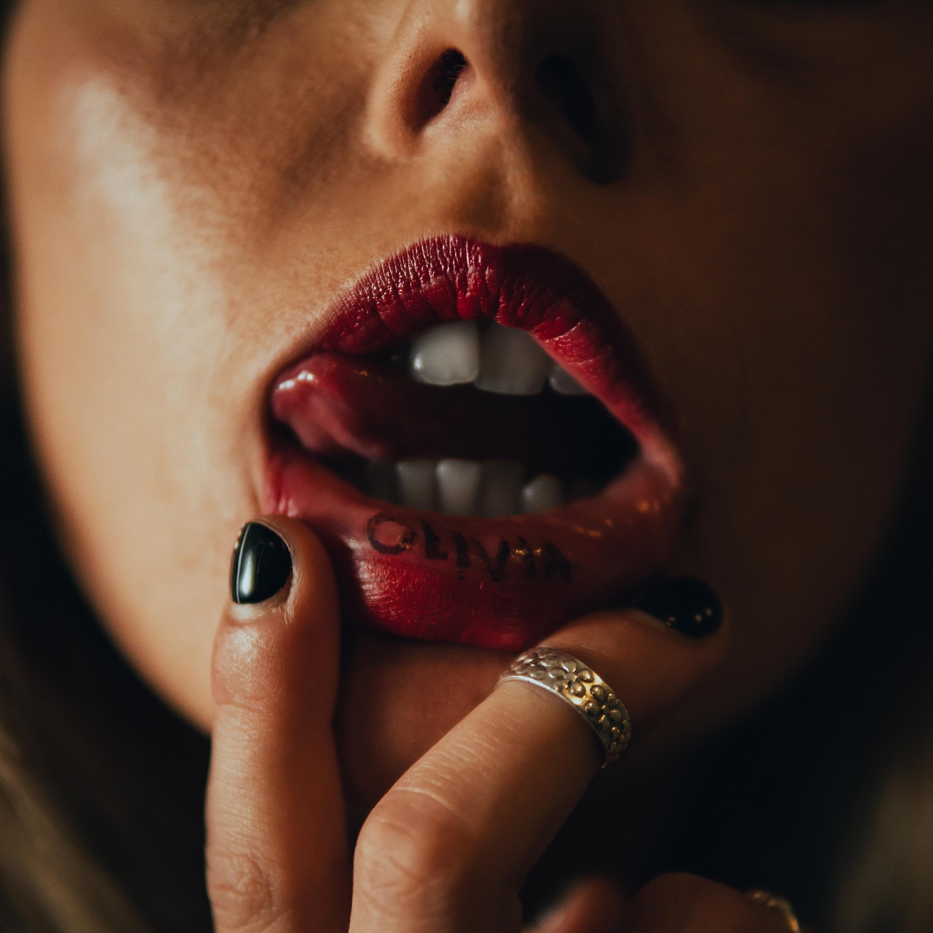Релиз Olivia