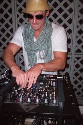 Dj Serf