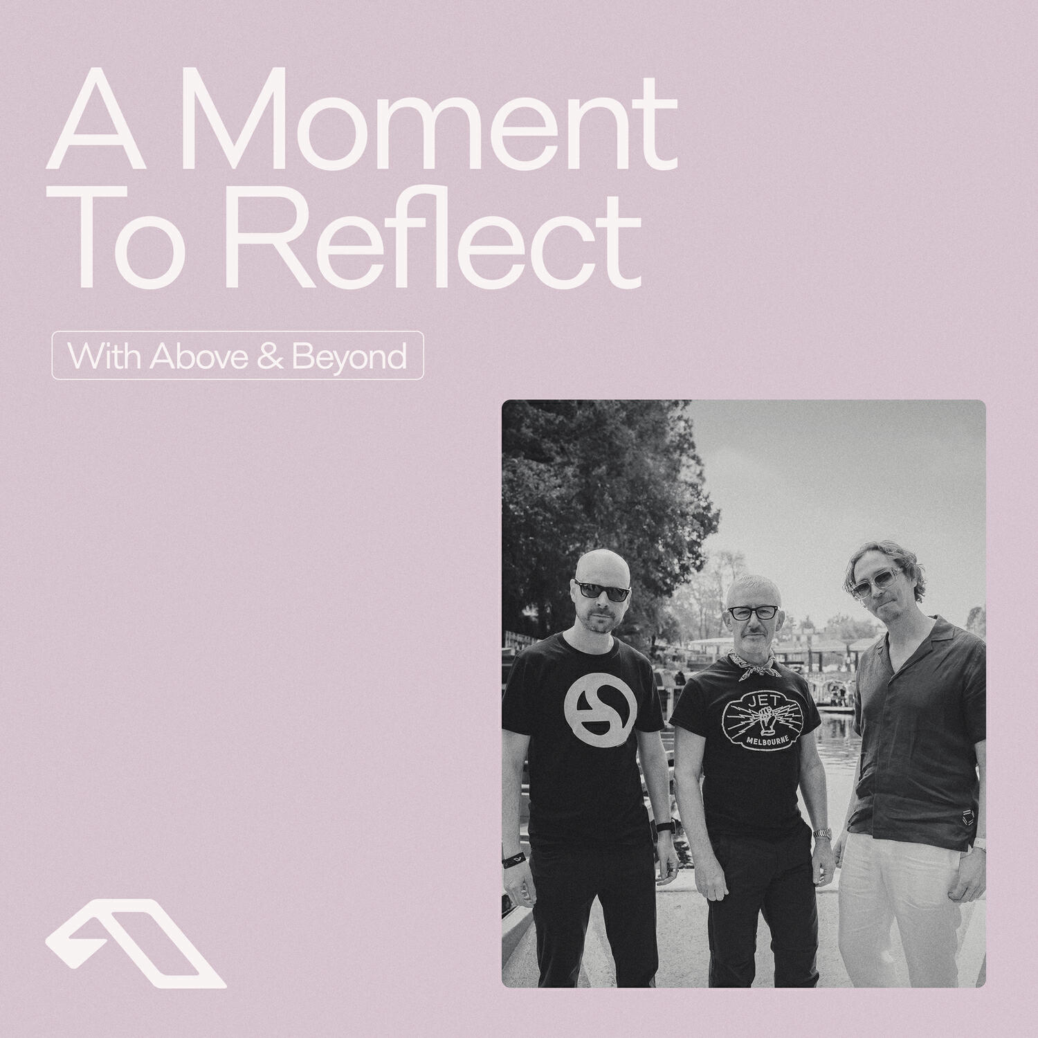 Релиз Anjunachill presents: A Moment To Reflect (DJ Mix)